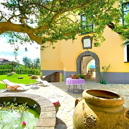 Villa Ajello *
